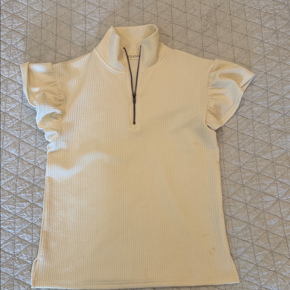 Crown & Ivy Cream Textured Blouse with Zipper